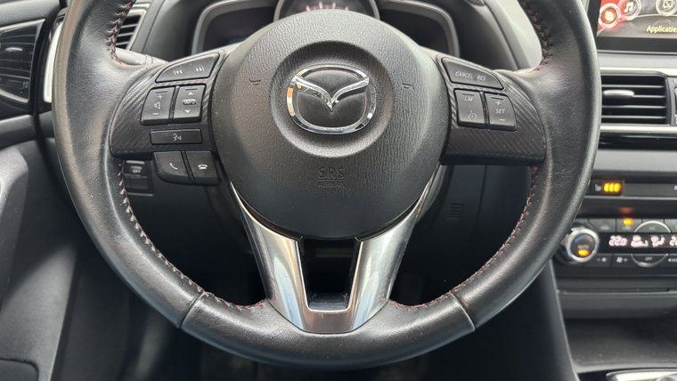 Vehicle Image 17