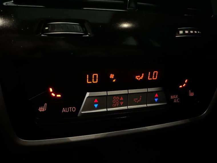 Vehicle Image 42