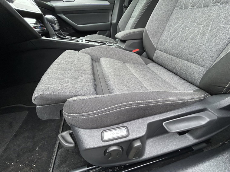 Vehicle Image 37
