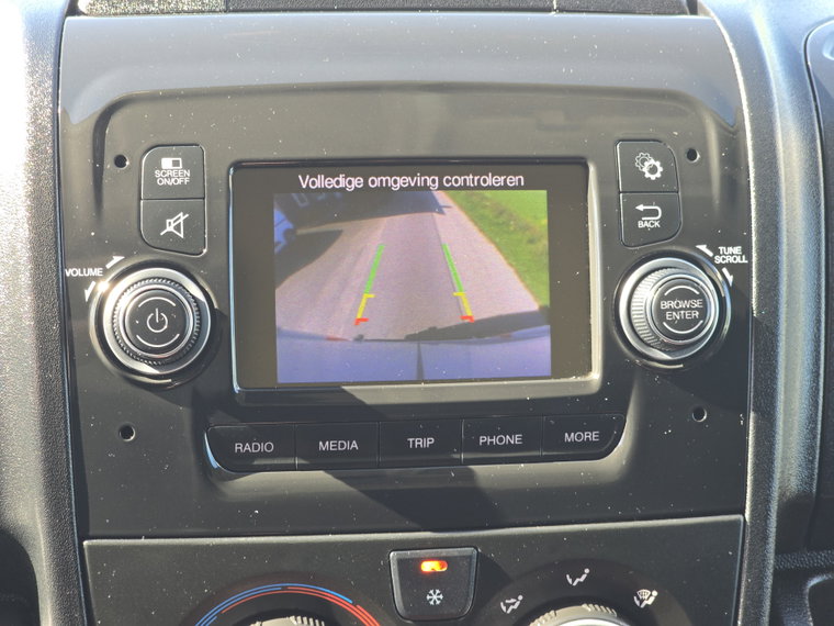 Vehicle Image 27