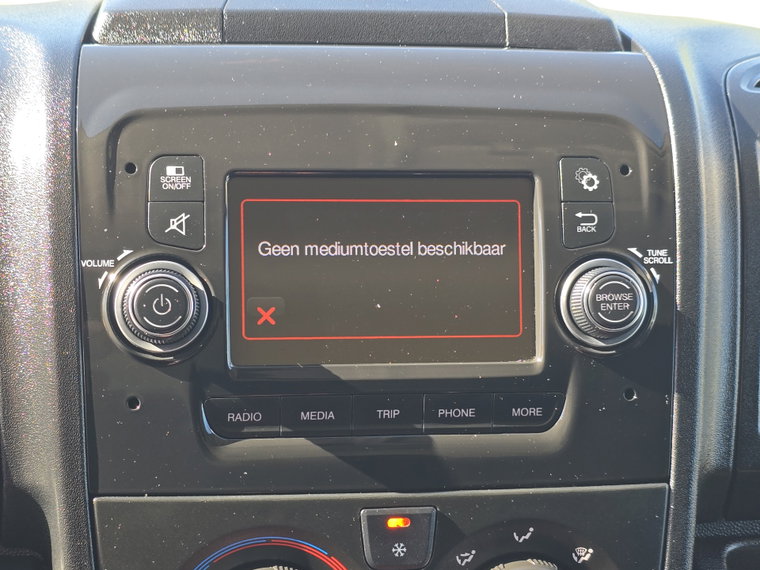 Vehicle Image 28