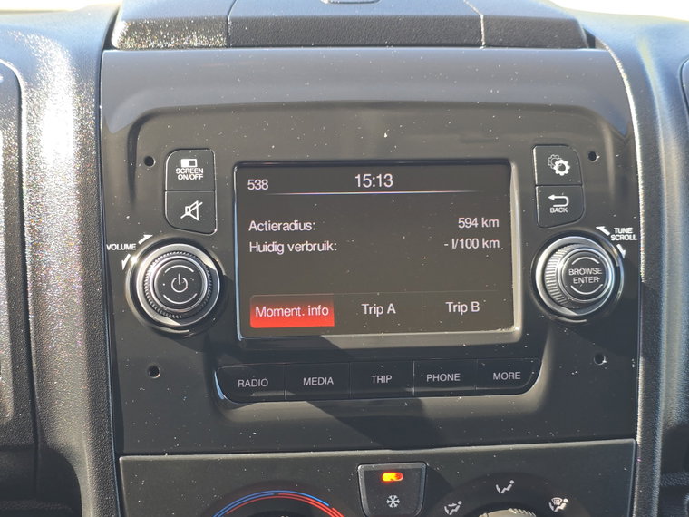 Vehicle Image 29