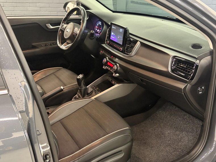 Vehicle Image 22