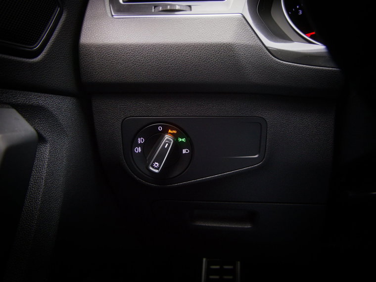 Vehicle Image 52