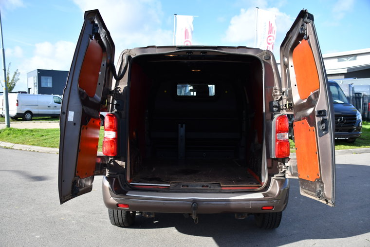 Vehicle Image 35