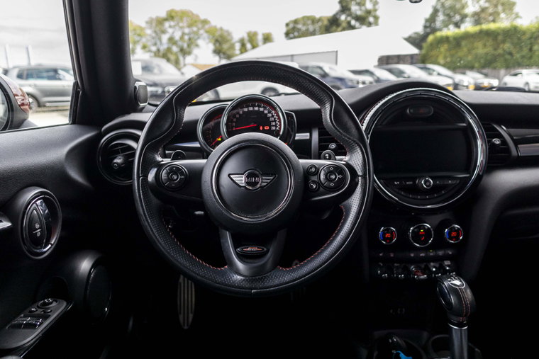 Vehicle Image 7