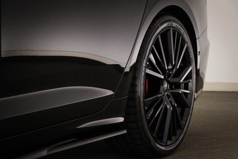Vehicle Image 30