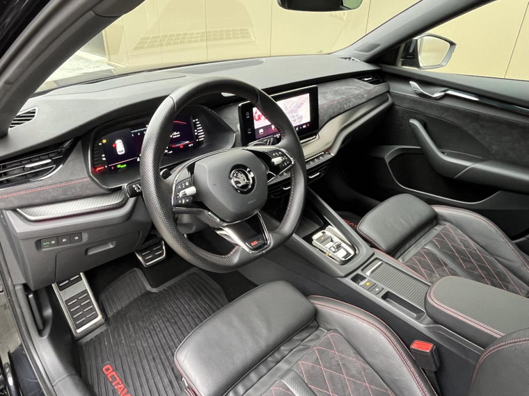 Vehicle Image 36