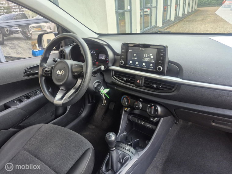 Vehicle Image 11