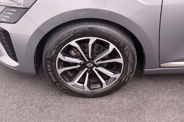 Vehicle Image 7