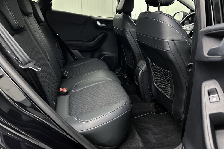 Vehicle Image 28