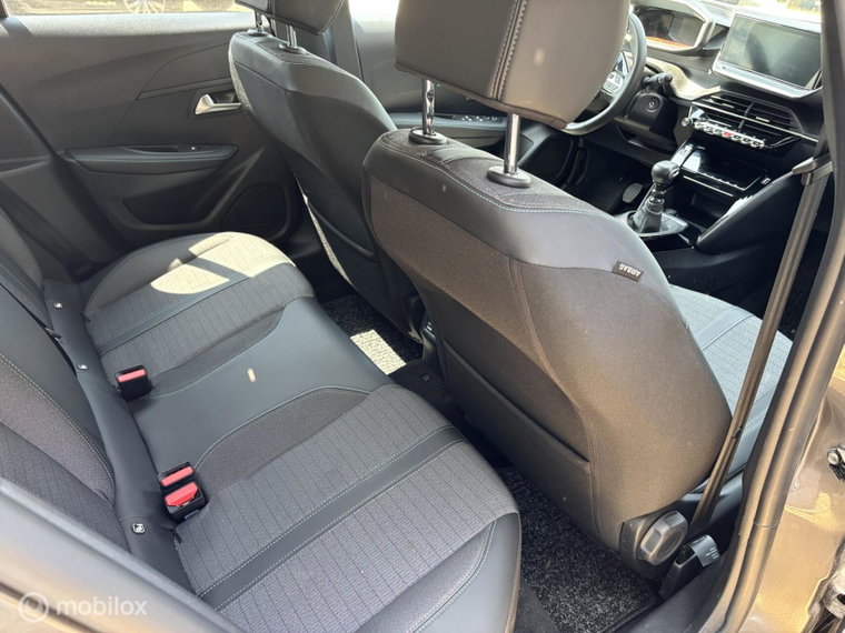 Vehicle Image 35