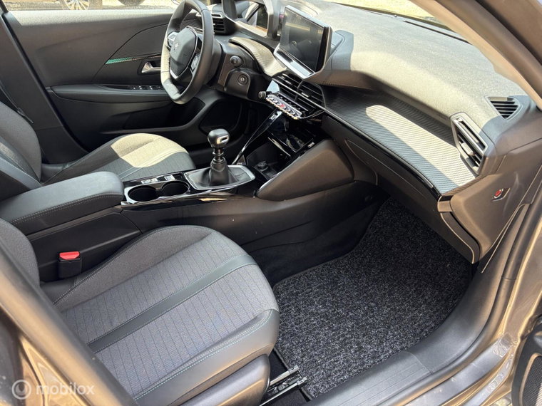 Vehicle Image 37