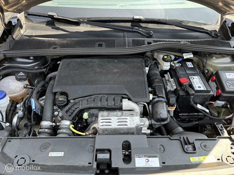 Vehicle Image 38