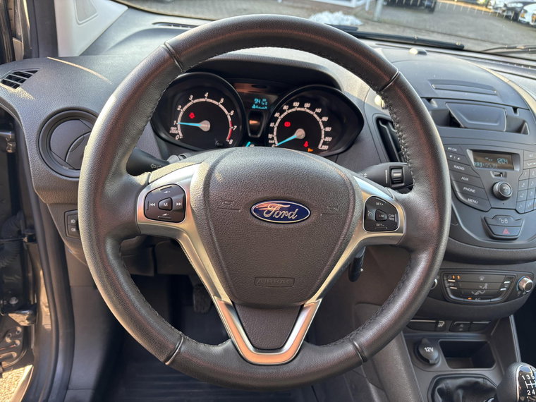 Vehicle Image 19