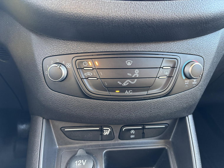 Vehicle Image 24