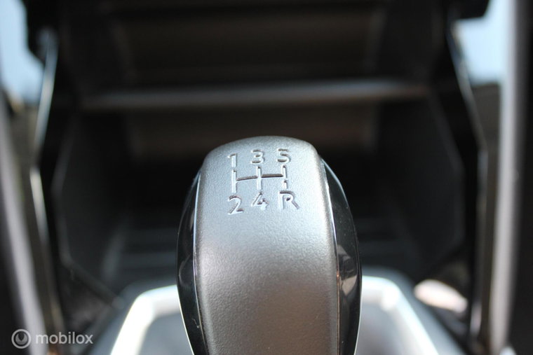 Vehicle Image 29