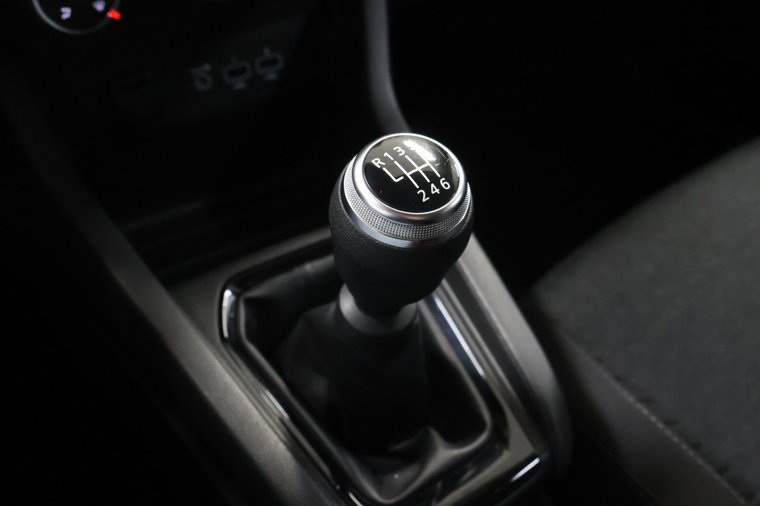 Vehicle Image 28