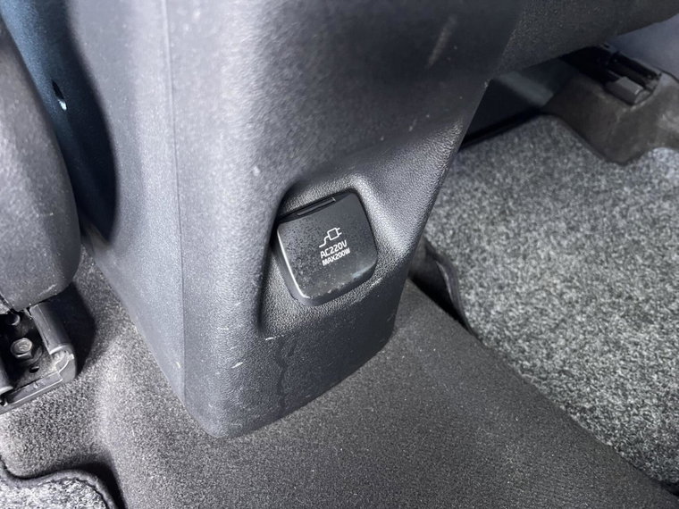 Vehicle Image 35