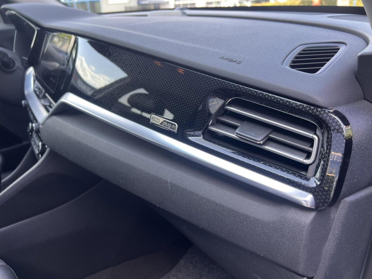 Vehicle Image 38