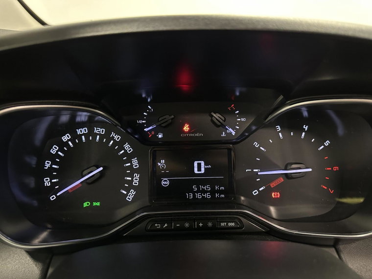 Vehicle Image 28