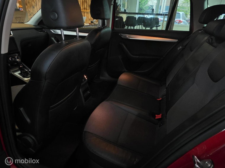 Vehicle Image 15