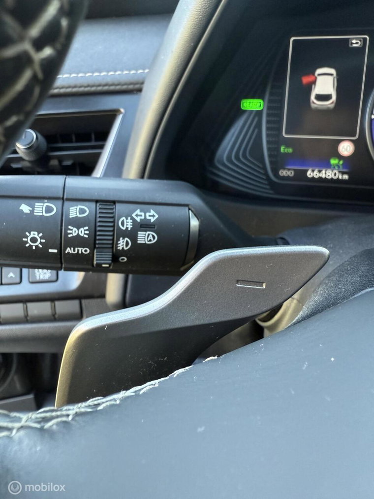 Vehicle Image 15