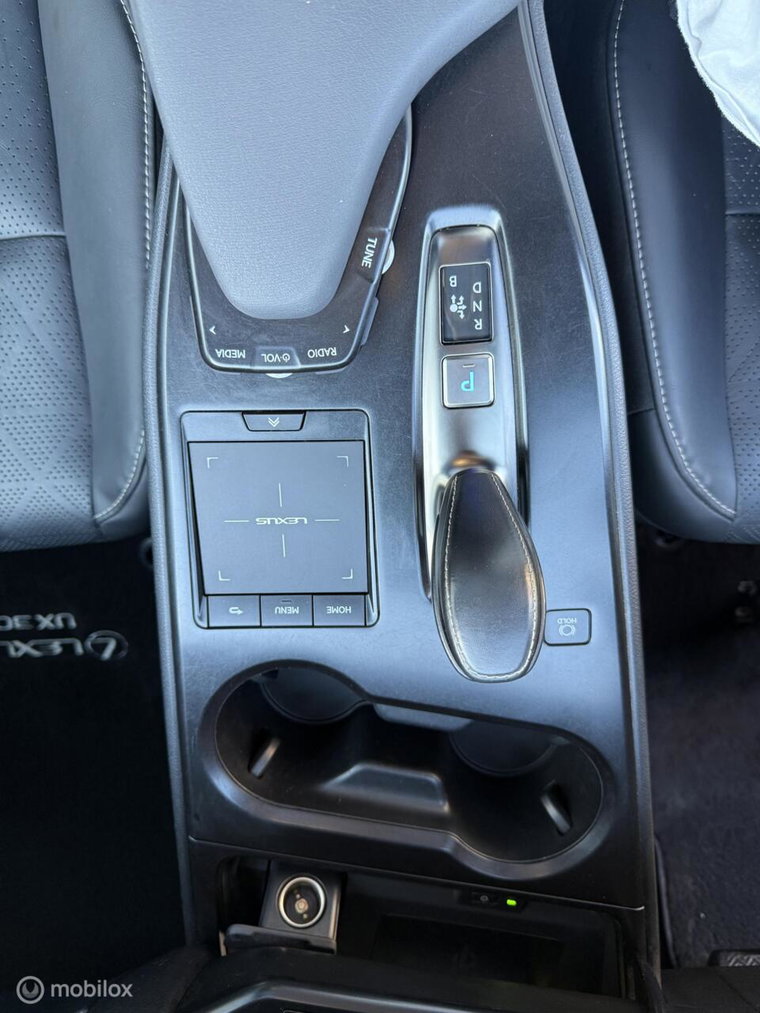 Vehicle Image 22
