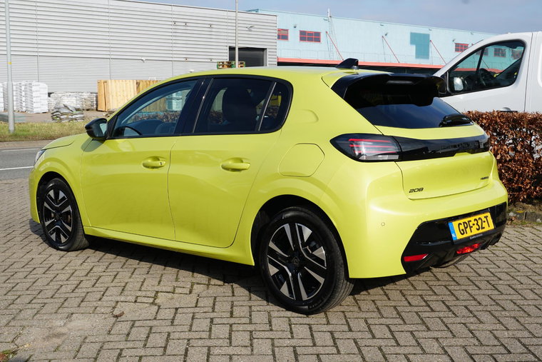 Vehicle Image 36