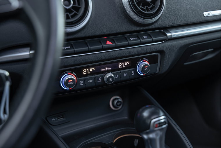 Vehicle Image 27