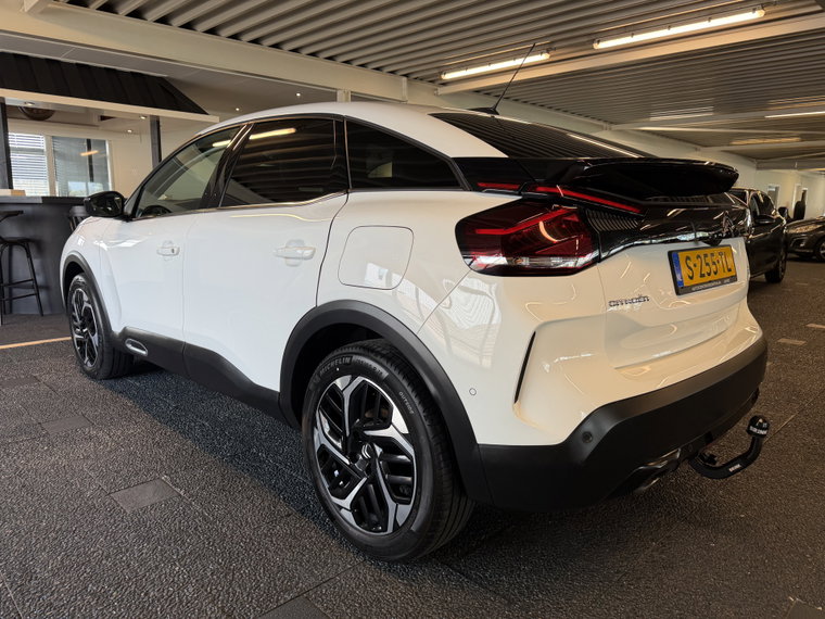 Vehicle Image 24