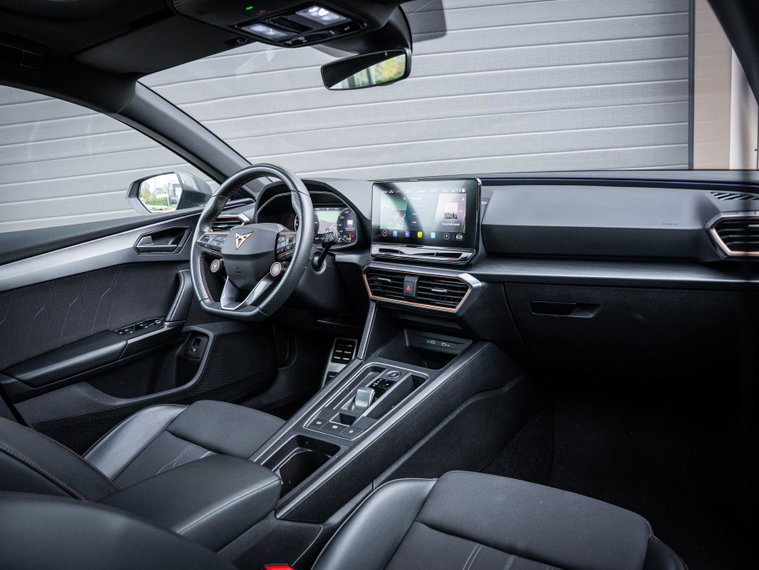 Vehicle Image 13