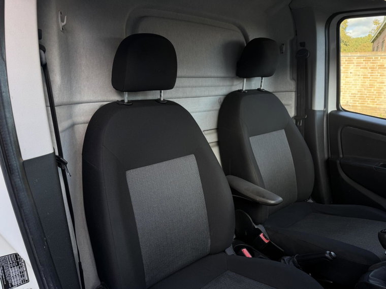 Vehicle Image 23