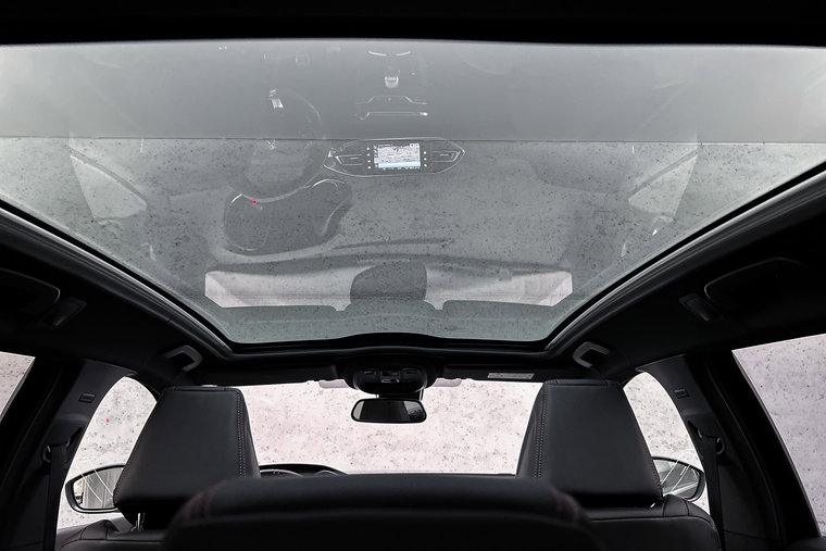 Vehicle Image 16