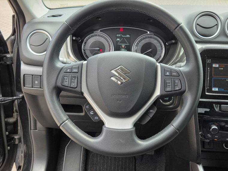 Vehicle Image 12