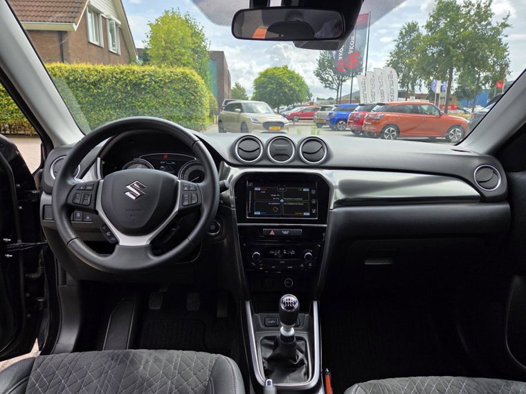 Vehicle Image 11