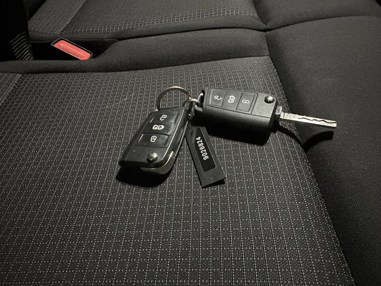 Vehicle Image 18