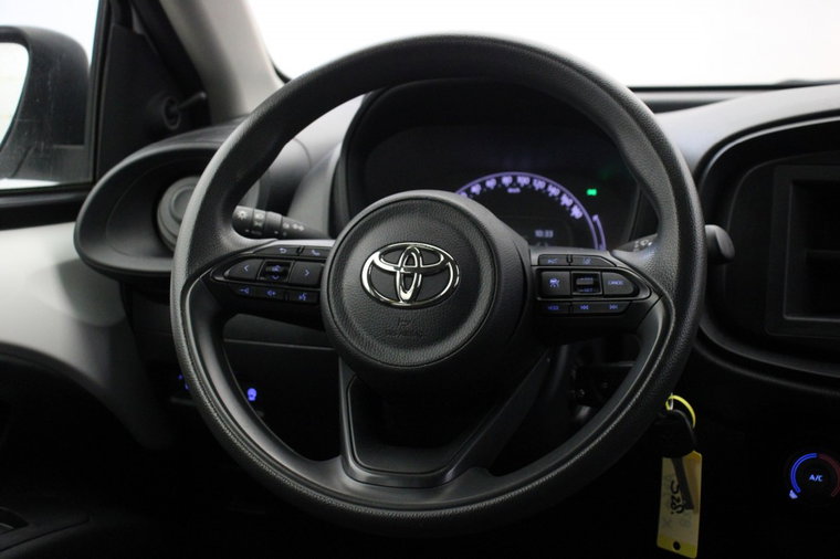 Vehicle Image 20