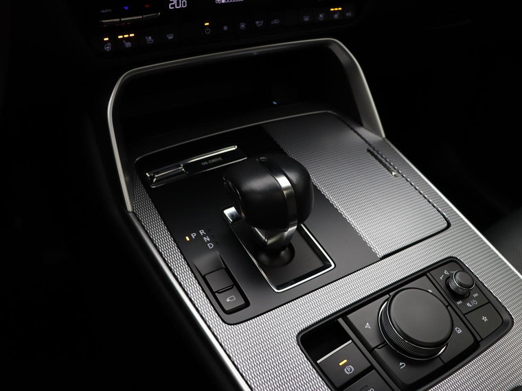 Vehicle Image 32
