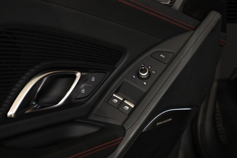 Vehicle Image 38