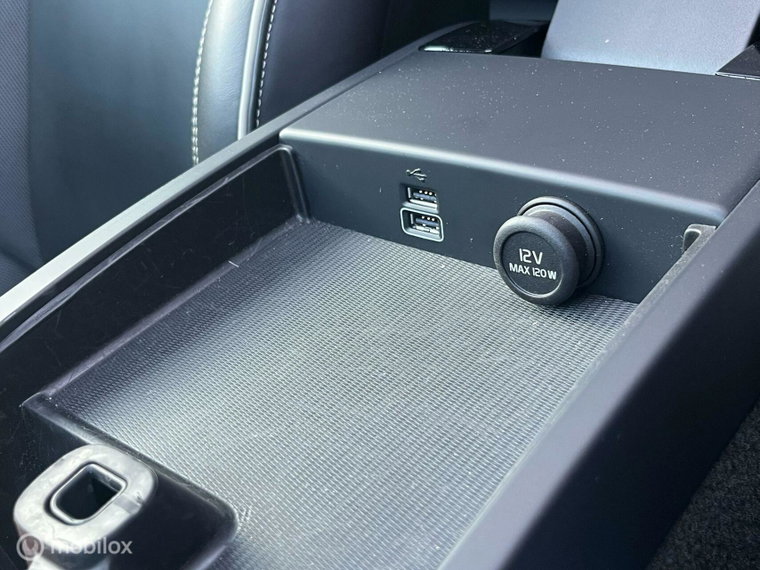 Vehicle Image 45