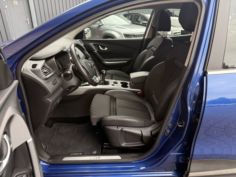 Vehicle Image 35