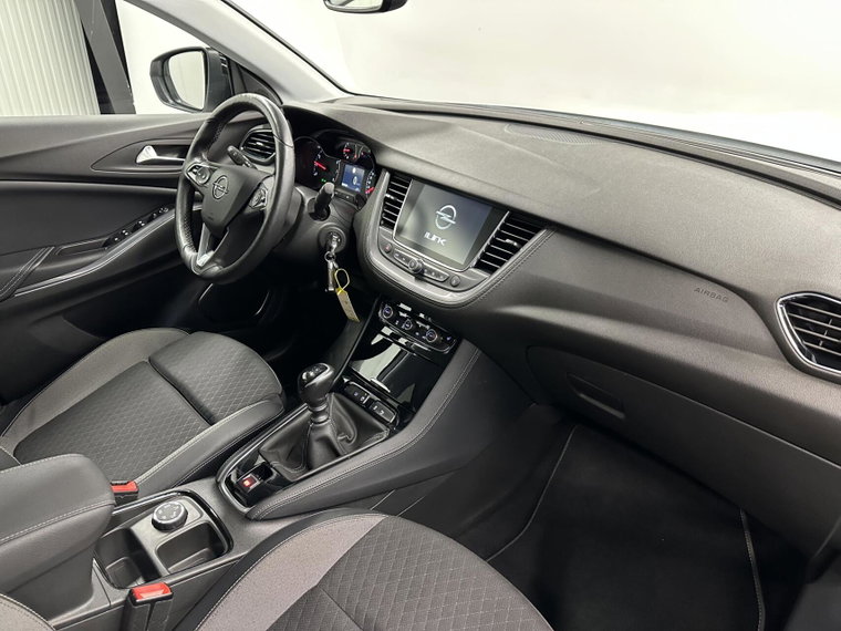Vehicle Image 12