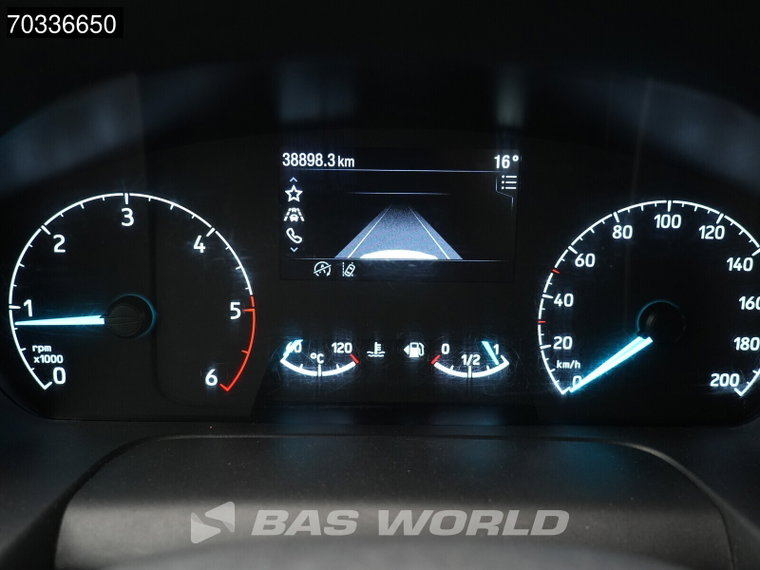 Vehicle Image 31