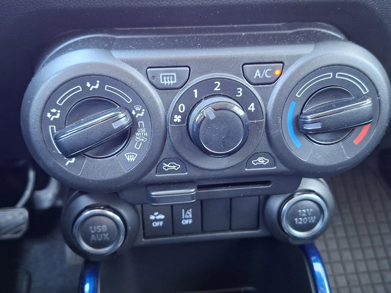 Vehicle Image 17