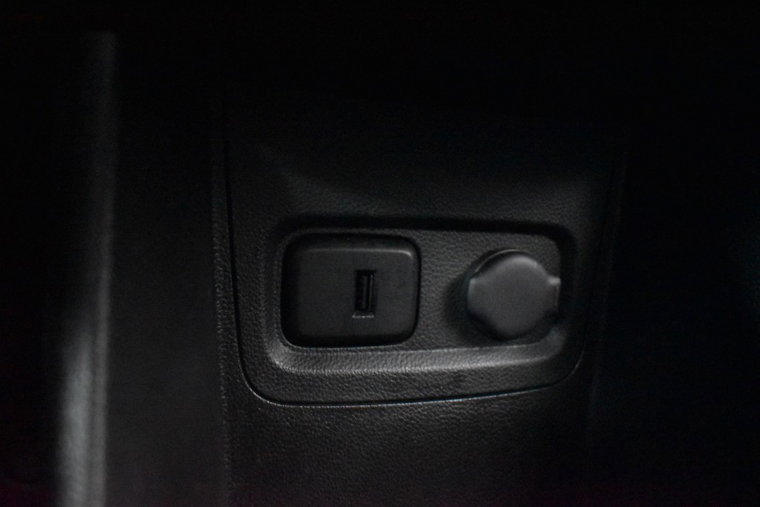 Vehicle Image 25