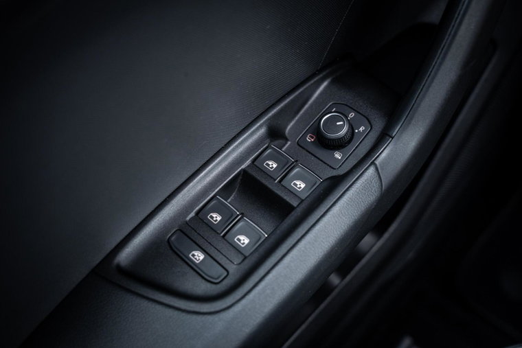 Vehicle Image 48