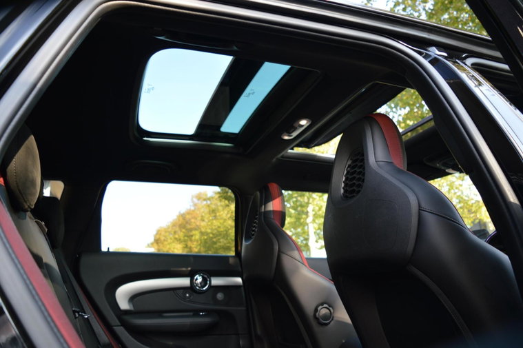 Vehicle Image 31