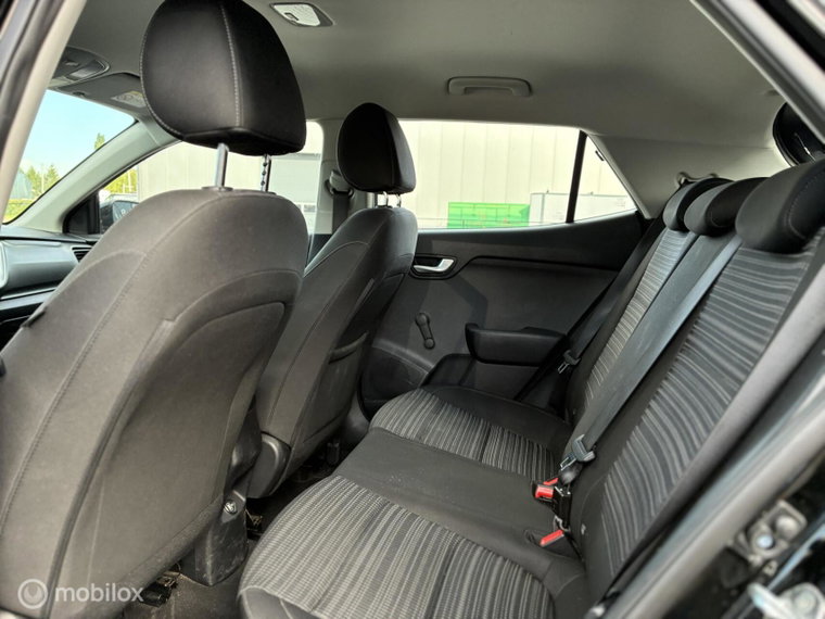 Vehicle Image 16