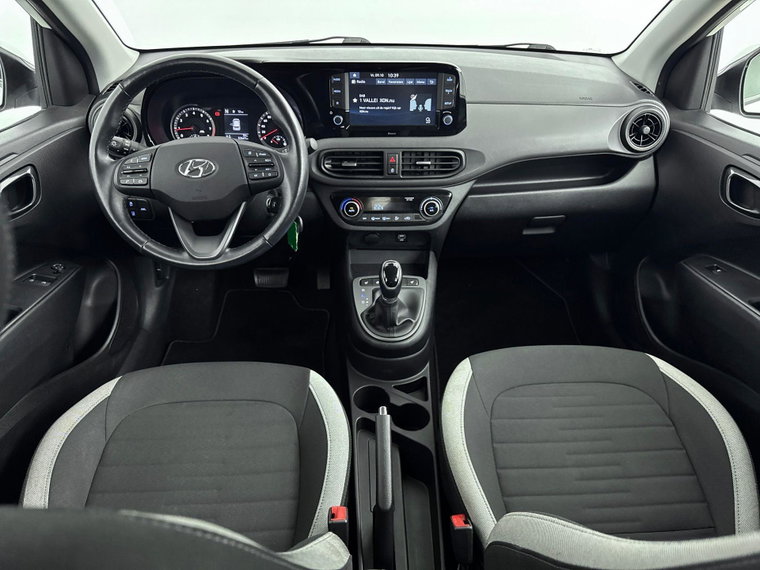 Vehicle Image 11
